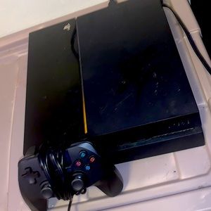 Selling ps4 comes with one controller L1 button does not work that well